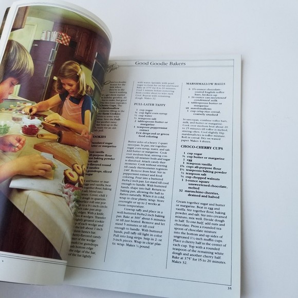 4/$25 Beautiful Holiday Ideas AVON Products Vintage 80s Crafts Recipes DIY Book - Picture 10 of 12